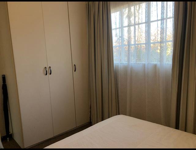 2 BEDROOM TOWNHOUSE FOR SALE IN THREE RIVERS EAST